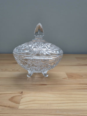Pinwheel lidded & footed candy dish