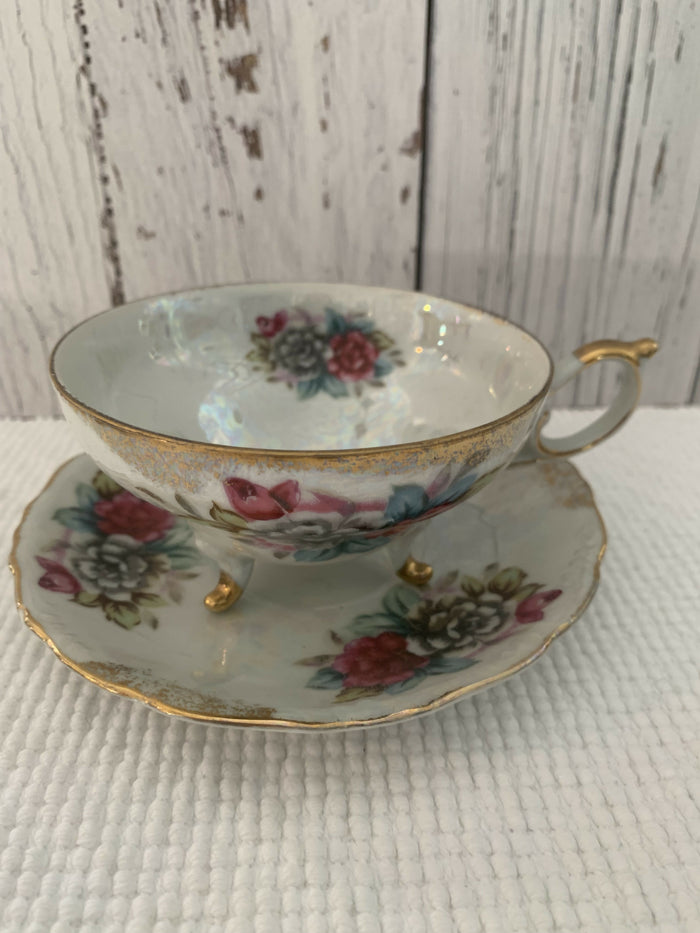VINTAGE TEA CUP AND SAUCER