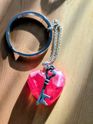 Key to my heart dangle/key chan