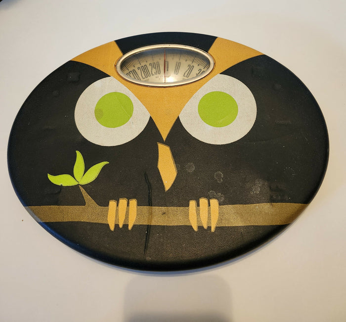 Rare 1960's owl bathroom scale