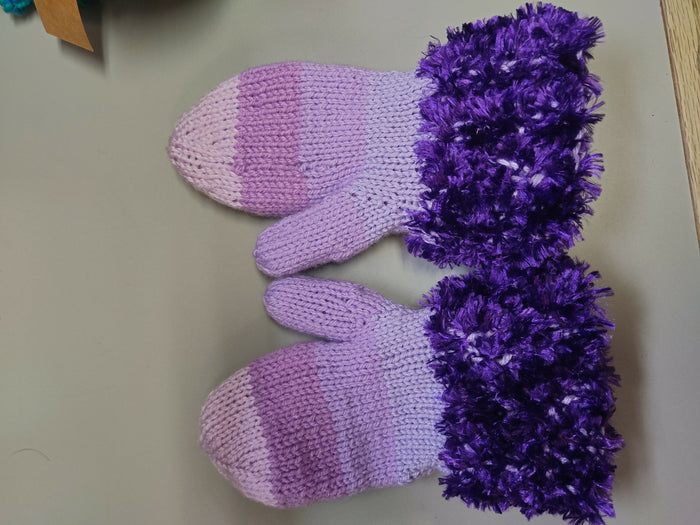 Mittens hand knitted