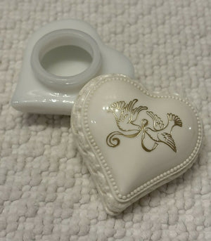 VINTAGE AVON HEART SHAPED JAR/TRINKET BOX