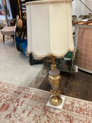Vintage Hollywood Regency table lamp