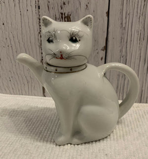 VINTAGE CAT DECORATIVE TEAPOT
