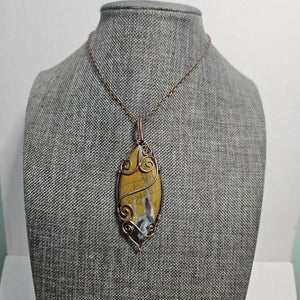 Gemstone necklace
