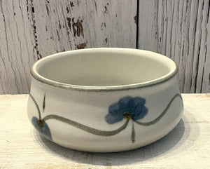 SMALL POTTERY BOWL