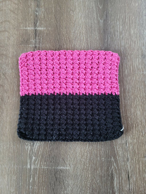 Farmhouse DC - Black & Pink