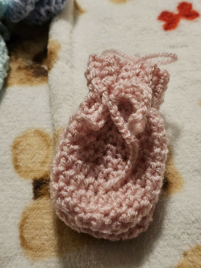 0-3 Month Scratch Mittens