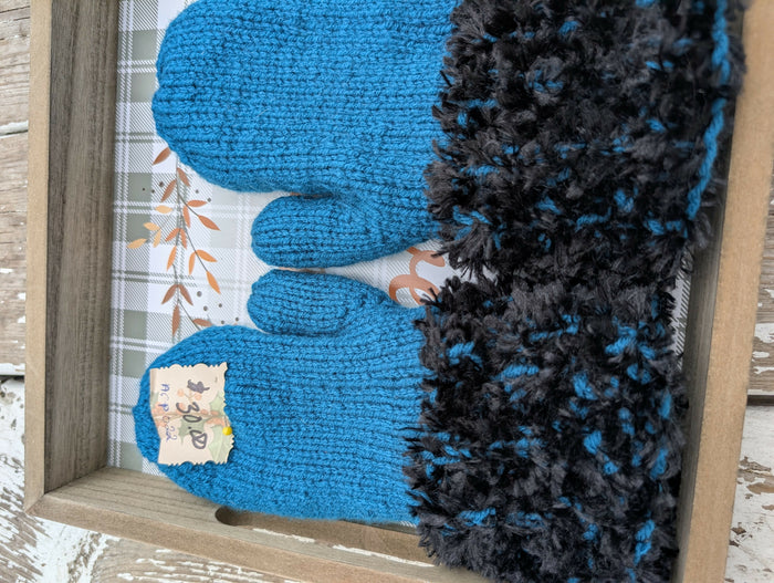 Mittens hand knitted