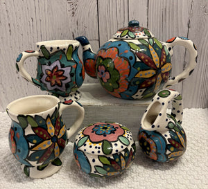 TEAPOT, CREAM & SUGAR, CUPS