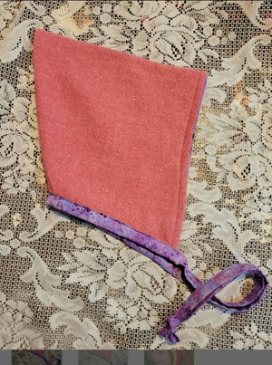 Minnie Mouse Lined Wool Pixie Bonnet. Size 6-8 years