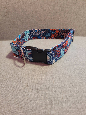Xlarge blue and red circles collar