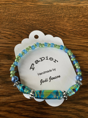 Recycled paperbead bracelet