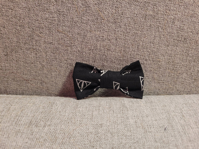 Small deathly hallow bowtie