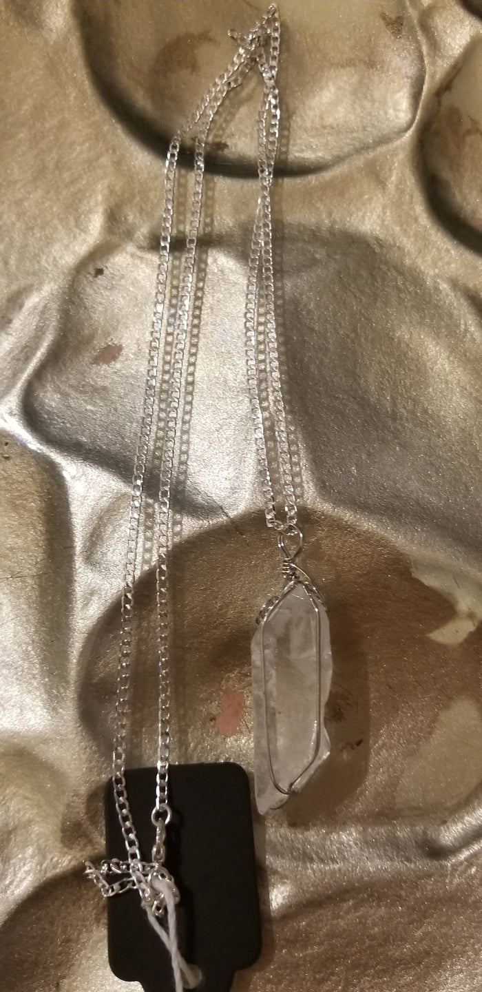 Wire wrapped clear quartz cryatal necklace