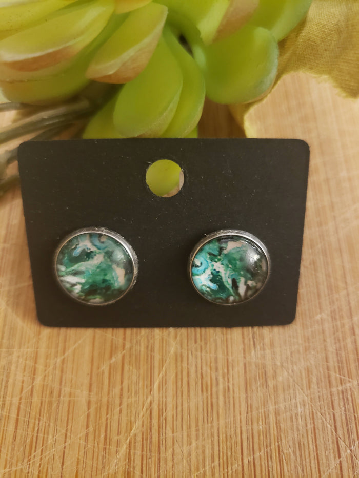 Green splash earrings