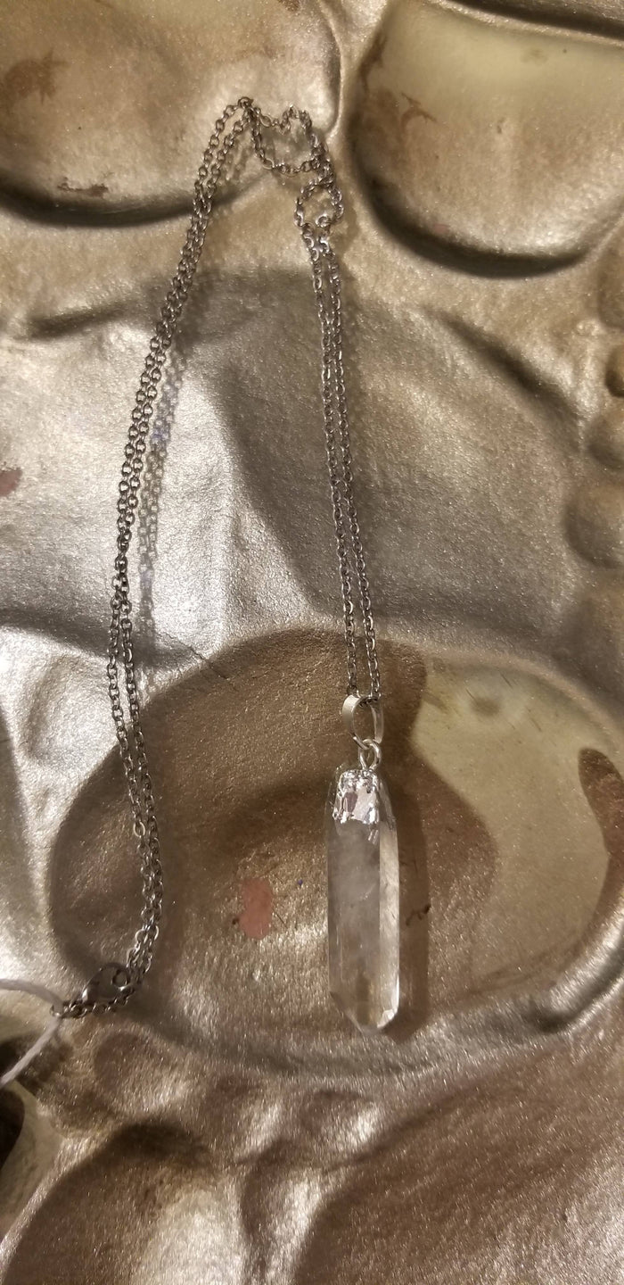 Crystal quartz point necklace