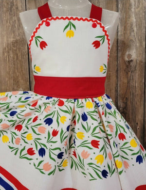 Tulip Retro Swing Dress with Circle Skirt. Size 8-10 Years