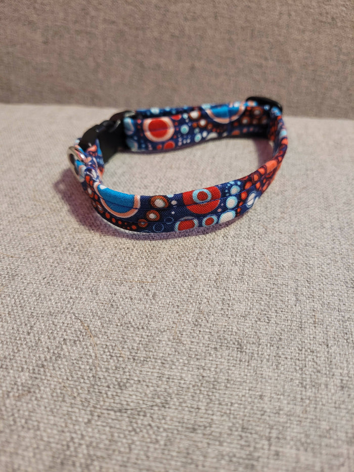Xsmall blue and red circles collar